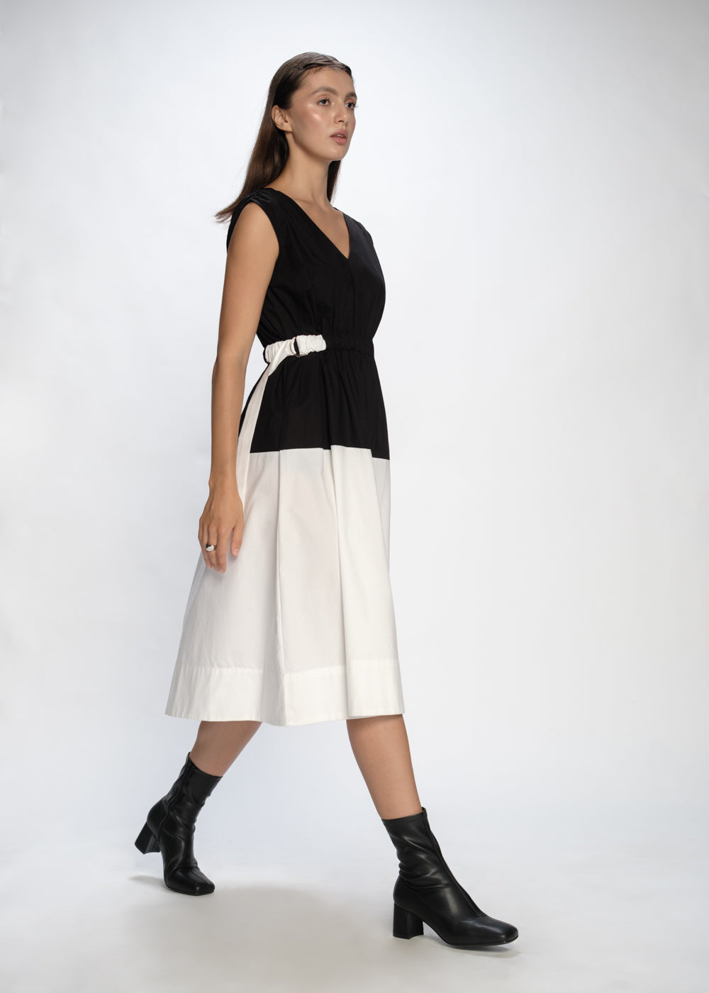 Color-Blocked Sleeveless Midi Dress
