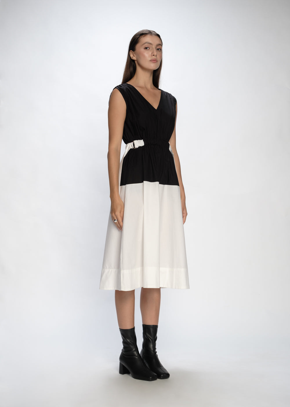 Color-Blocked Sleeveless Midi Dress